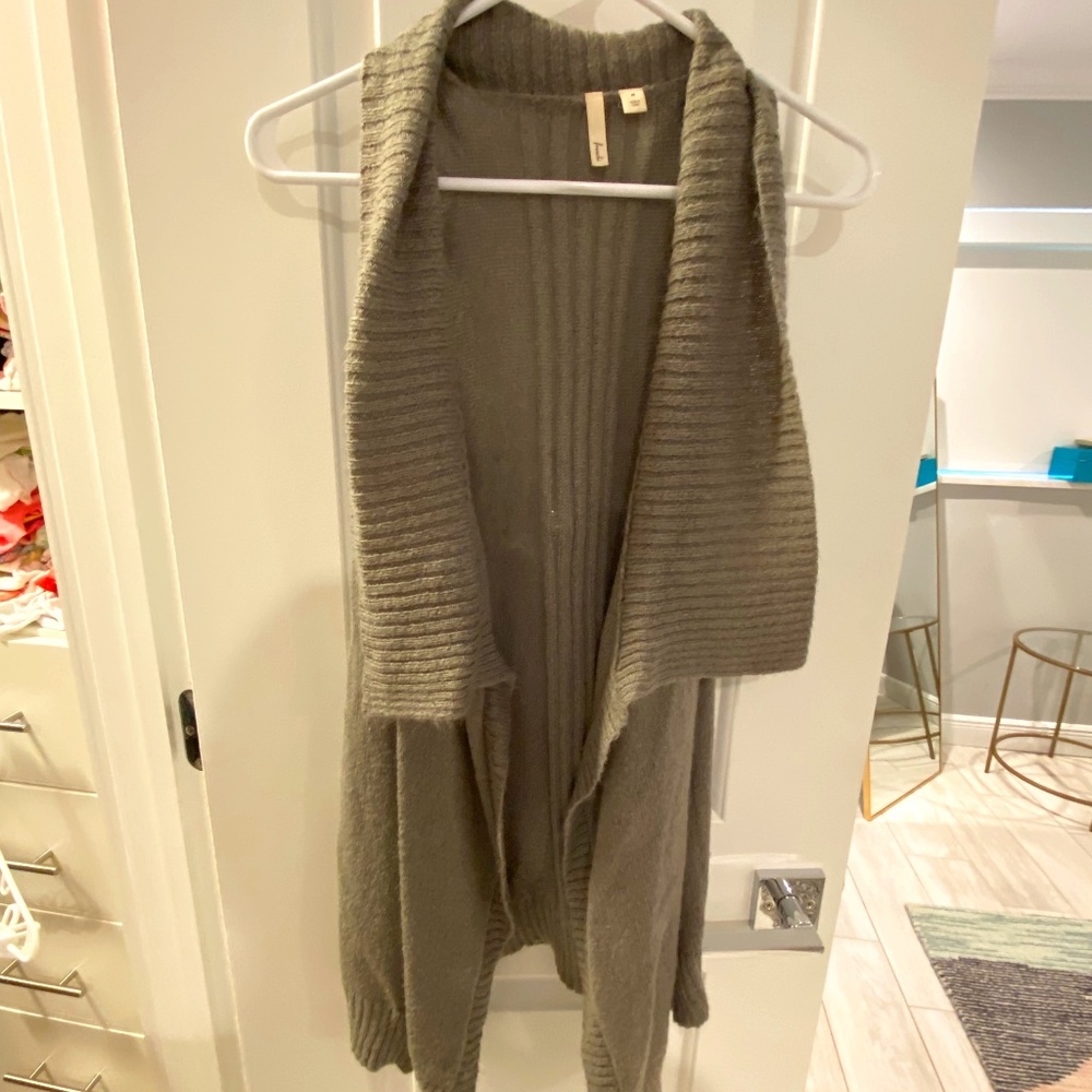 Frenchi Grey throw top size M